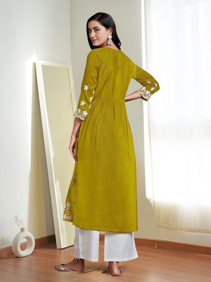 Women Floral Printed Flared Sleeves Thread Work Summer Sheers Kurta - Image 4